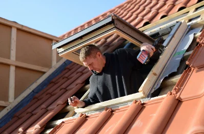 Pose de fenêtres de toit Velux à Moyaux